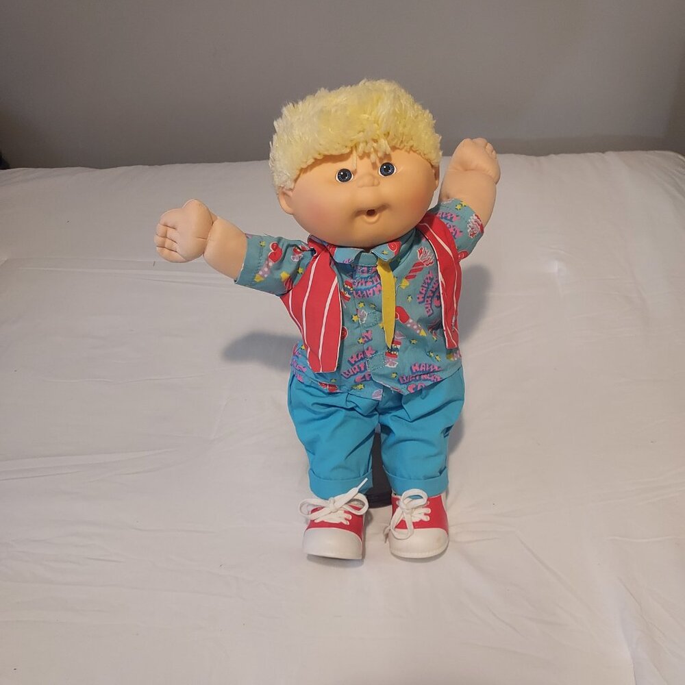Vintage 1990 First Edition Cabbage Patch Kid Doll Happy Birthday Boy